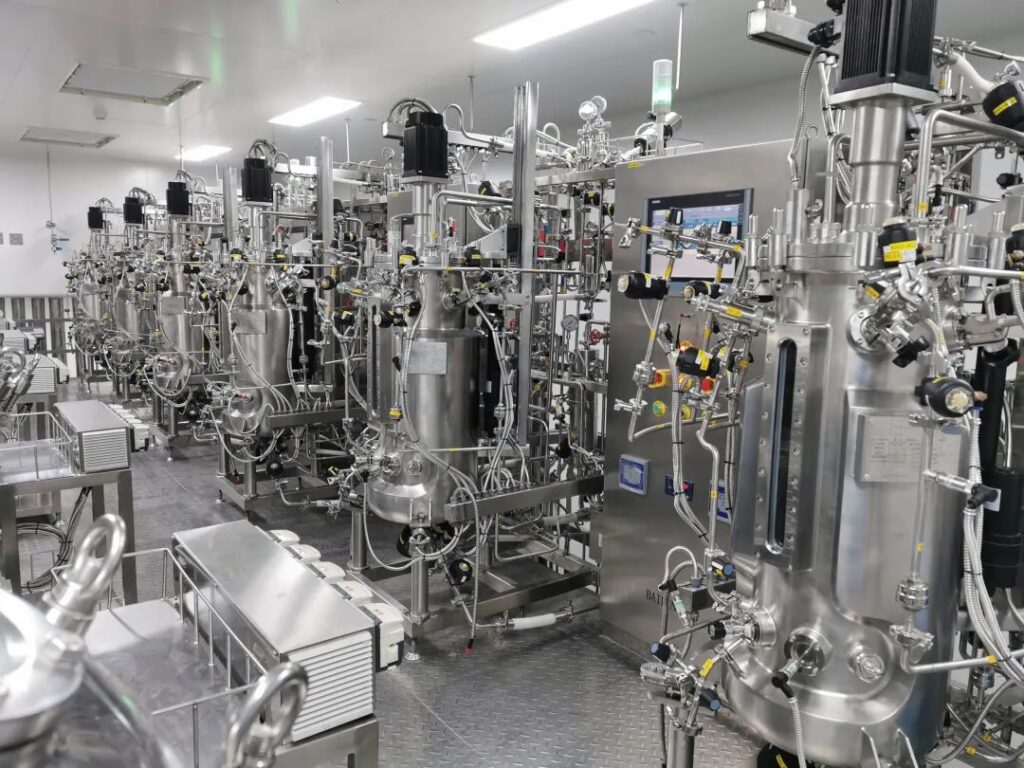 Vaccine production bioreactor